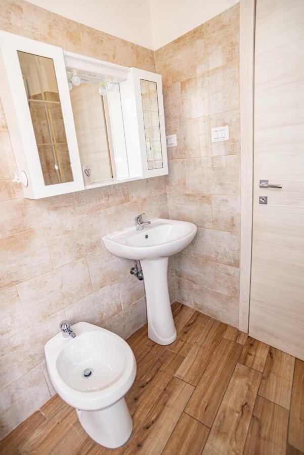 Valery Apartments ألغيرو المظهر الخارجي الصورة